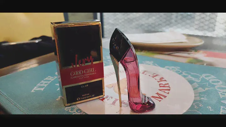 Carolina Herrera Very Good Girl Glam (2022)