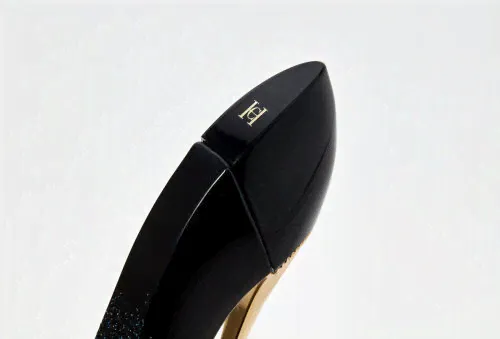 Парфюмерная вода CAROLINA HERRERA Good Girl Supreme 30 мл